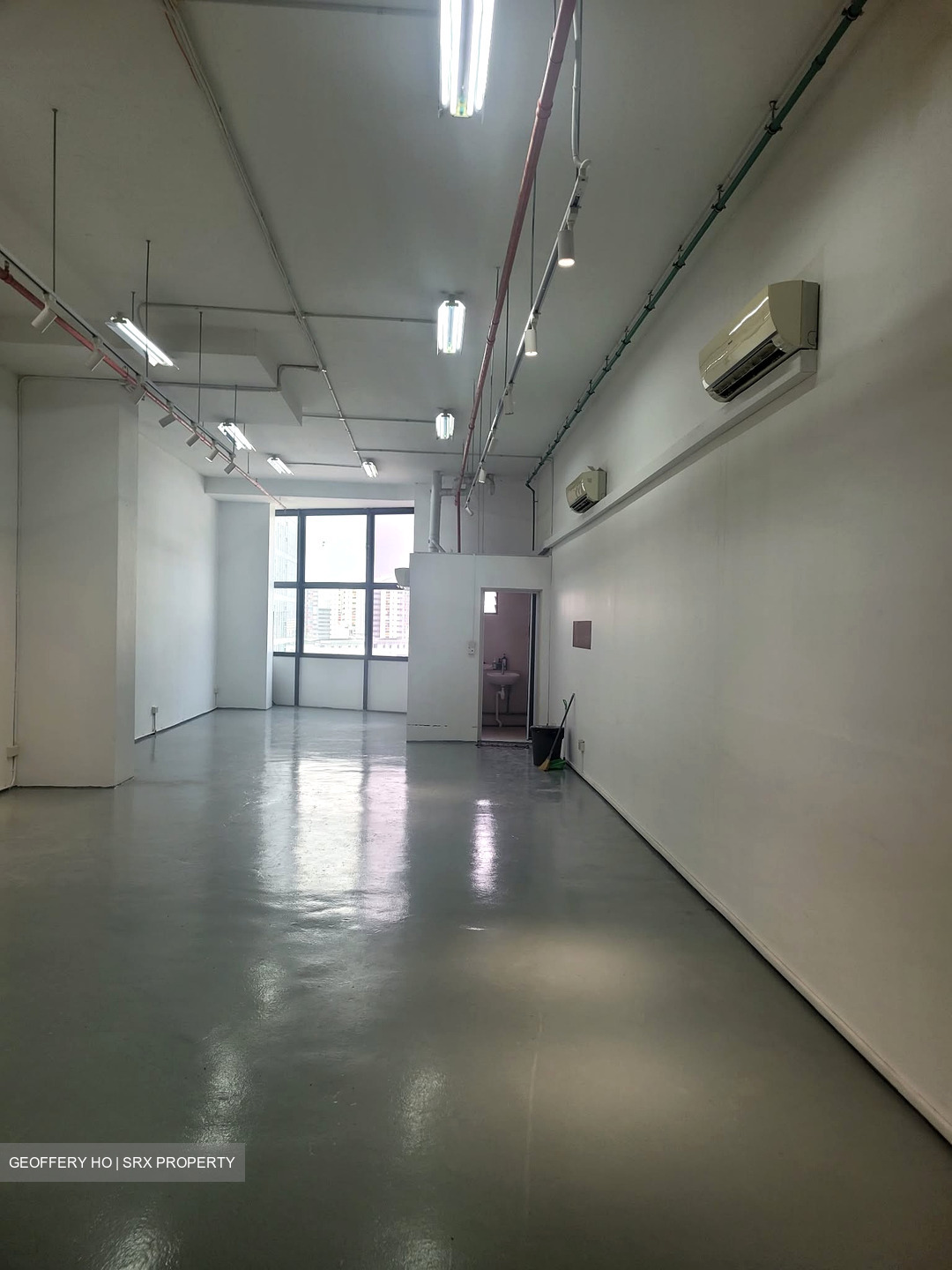 Oxley Bizhub (D14), Office #635582931